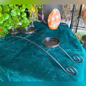 Arch style candle holder